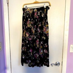 Pleated floral skirt